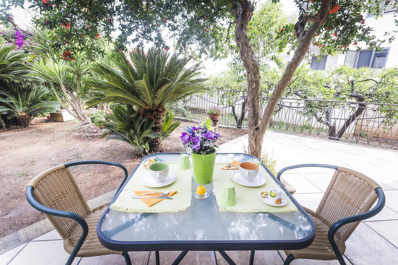 Mandarinoarancio Bed & Breakfast Alezio Dış mekan fotoğraf