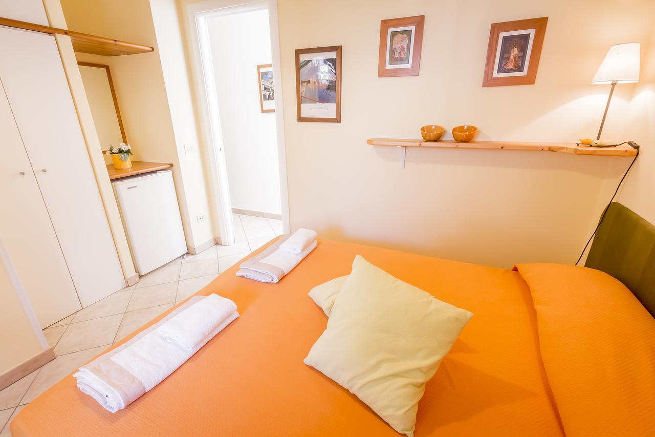 Mandarinoarancio Bed & Breakfast Alezio Dış mekan fotoğraf